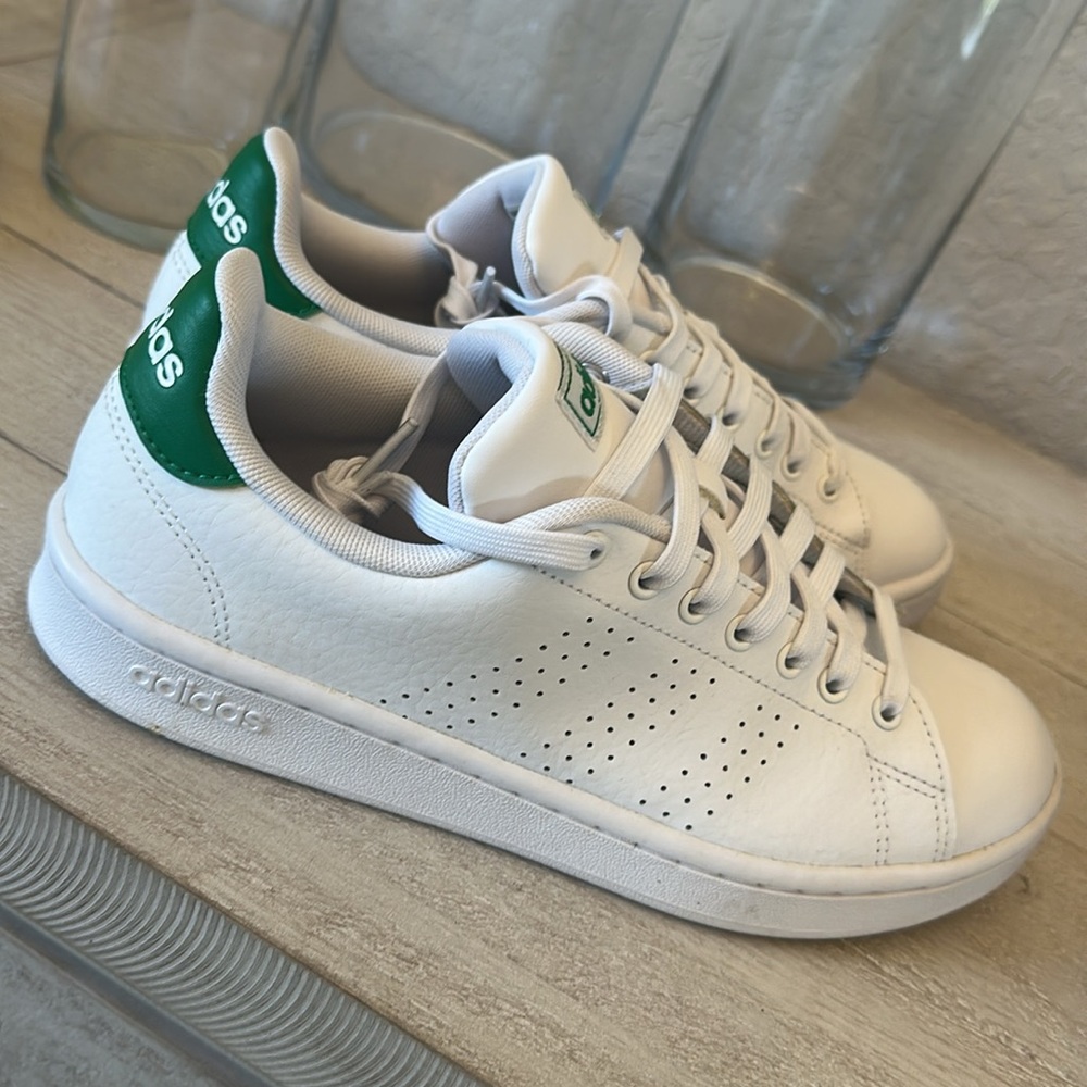 Adidas Advantage White/Green Woman’s Shoes Sneakers Tennis size 9M